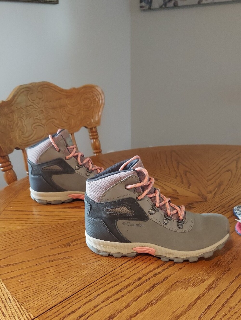 Columbia Girl's Gray and Pink Lace-Up Hiking Boots - Picture 3 of 9